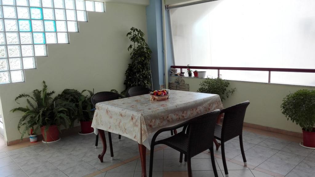 Familia Hotel Loutra Volvis Екстер'єр фото